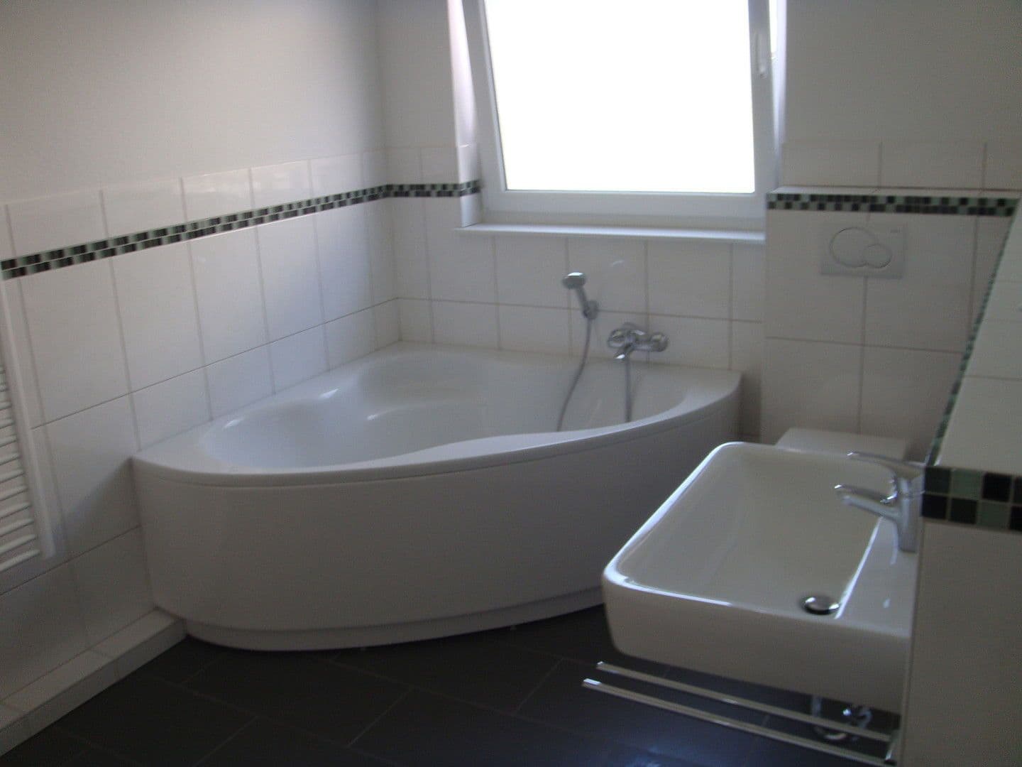 Pronájem bytu 3+kk 98 m², Erzhausen, Hessen Pronájem bytu 3+kk 98 m², Erzhausen, Hessen