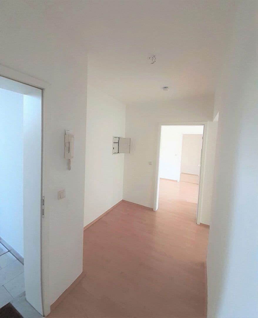 Pronájem bytu 3+1 90 m², Rheinbrohler Weg 30, Düsseldorf, Severní Porýní-Vestfálsko Pronájem bytu 3+1 90 m², Rheinbrohler Weg 30, Düsseldorf, Severní Porýní-Vestfálsko