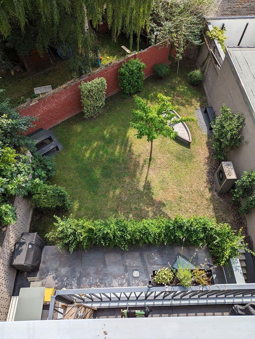 Pronájem bytu 2+1 76 m², Iltisstr. 69, Köln, Severní Porýní-Vestfálsko Pronájem bytu 2+1 76 m², Iltisstr. 69, Köln, Severní Porýní-Vestfálsko