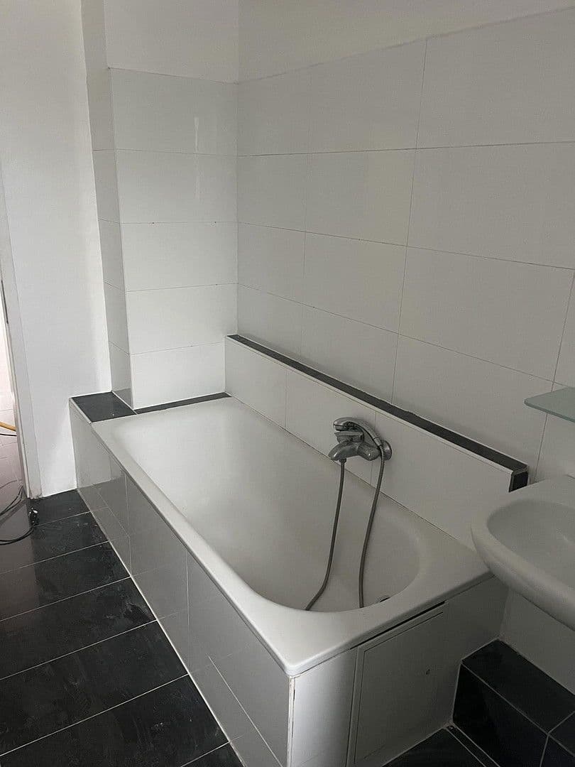 Pronájem bytu 3+kk 92 m², St.-Anton-Str. 21, Krefeld, Severní Porýní-Vestfálsko Pronájem bytu 3+kk 92 m², St.-Anton-Str. 21, Krefeld, Severní Porýní-Vestfálsko