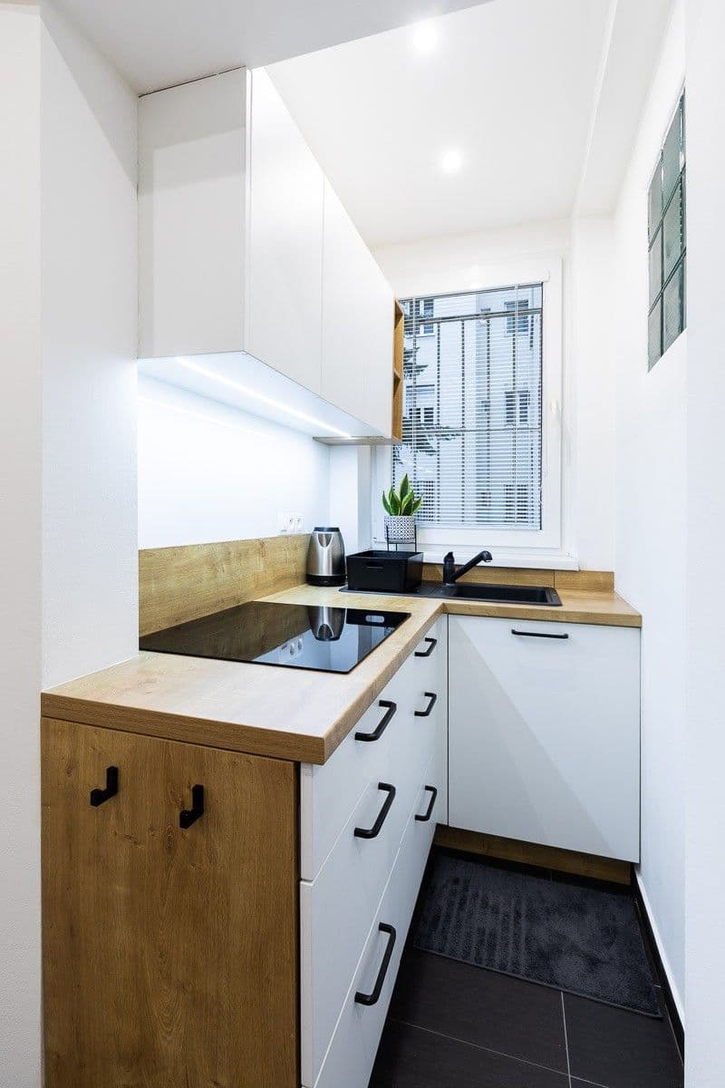 Pronájem bytu 2+1 43 m², Junácka, Nové Mesto, Bratislavský kraj Pronájem bytu 2+1 43 m², Junácka, Nové Mesto, Bratislavský kraj