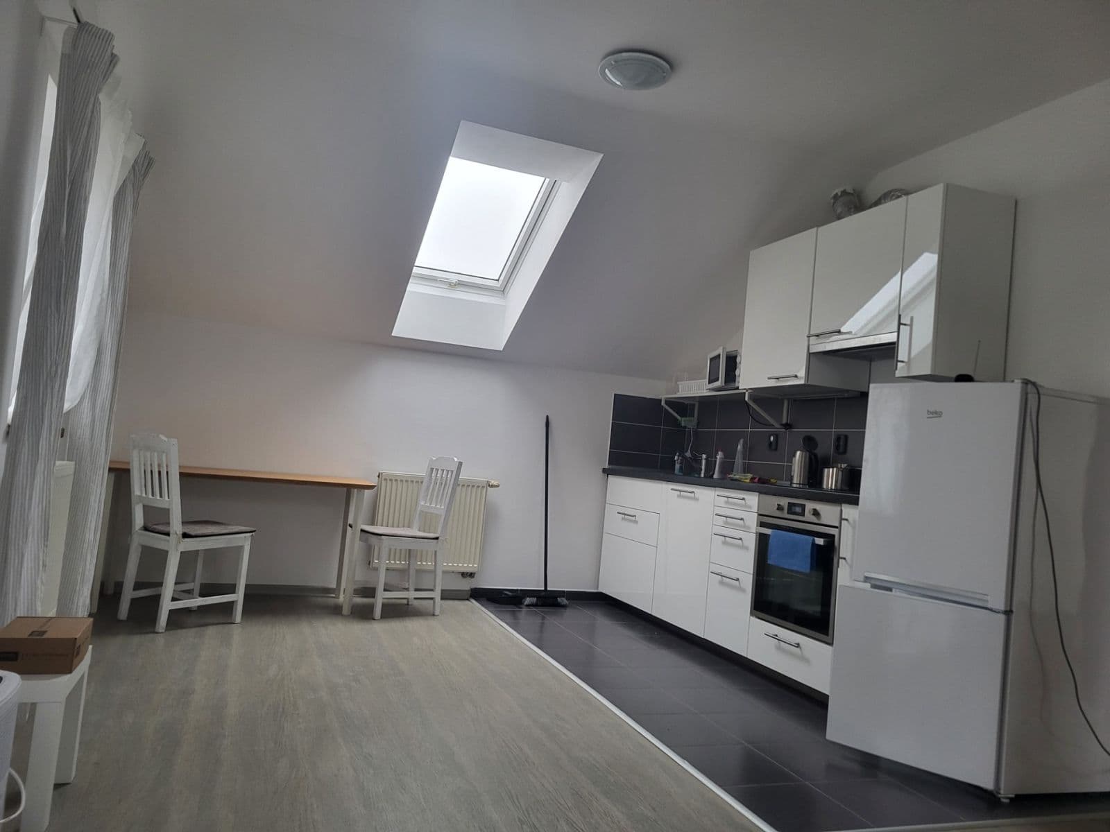 Pronájem bytu 2+kk 50 m², Nádražní, Zbuzany, Středočeský kraj Pronájem bytu 2+kk 50 m², Nádražní, Zbuzany, Středočeský kraj