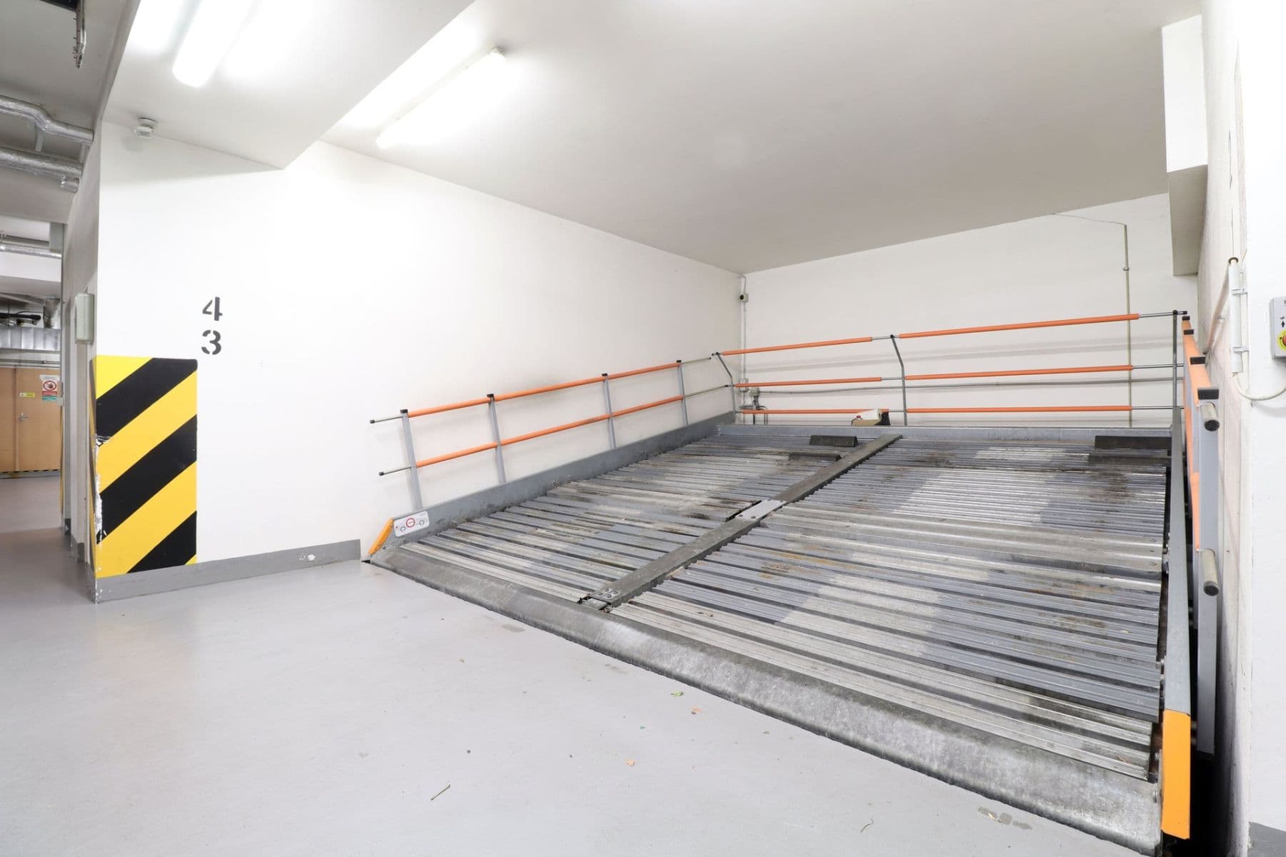 Pronájem bytu 3+kk 76 m², Herlíkovická, Praha, Praha Pronájem bytu 3+kk 76 m², Herlíkovická, Praha, Praha