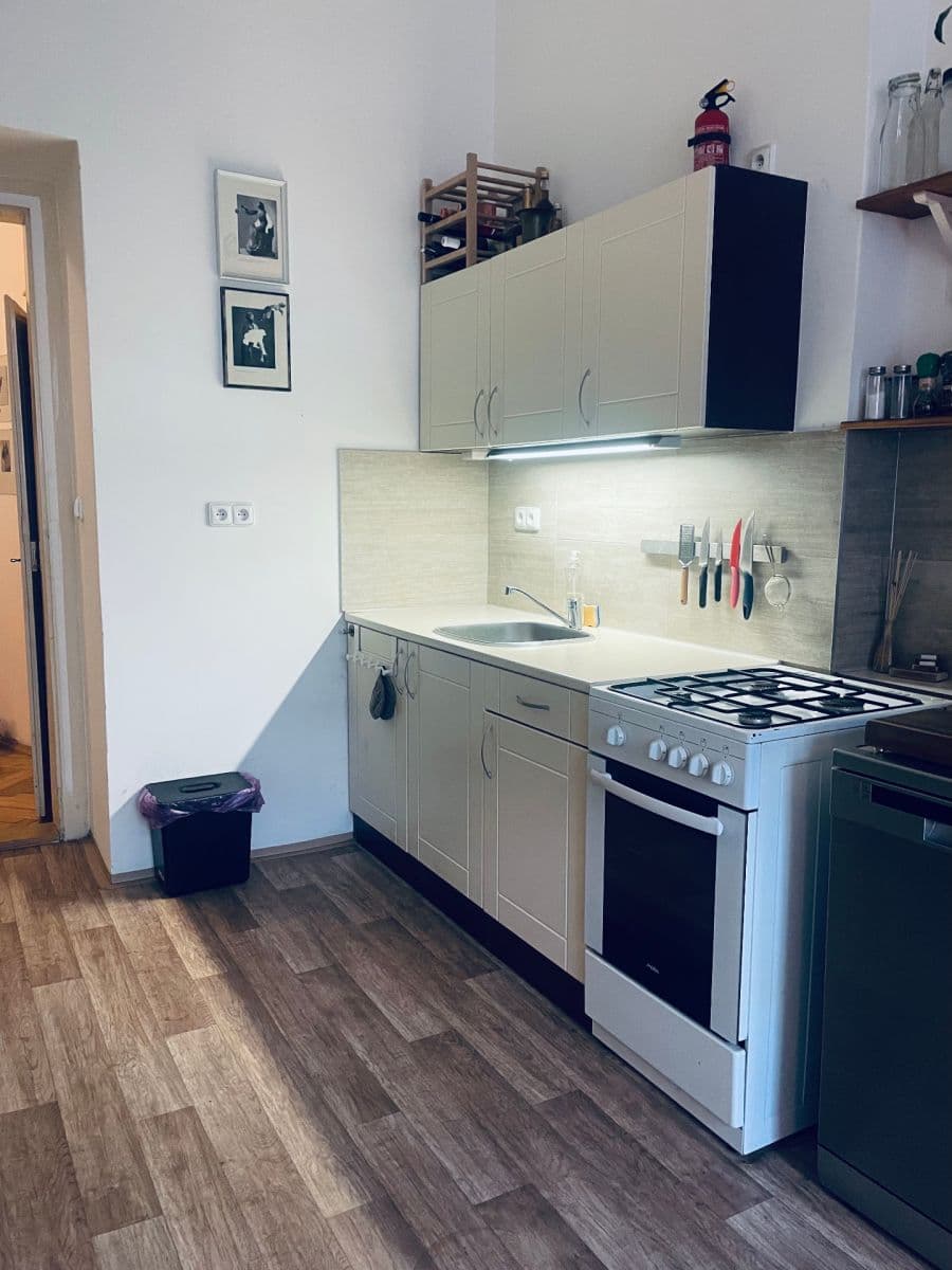 Pronájem bytu 2+1 85 m², Janovského, Praha, Praha Pronájem bytu 2+1 85 m², Janovského, Praha, Praha