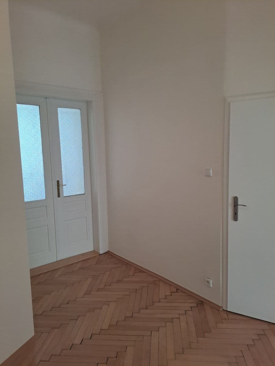 Pronájem bytu 2+1 85 m², Janovského, Praha, Praha Pronájem bytu 2+1 85 m², Janovského, Praha, Praha