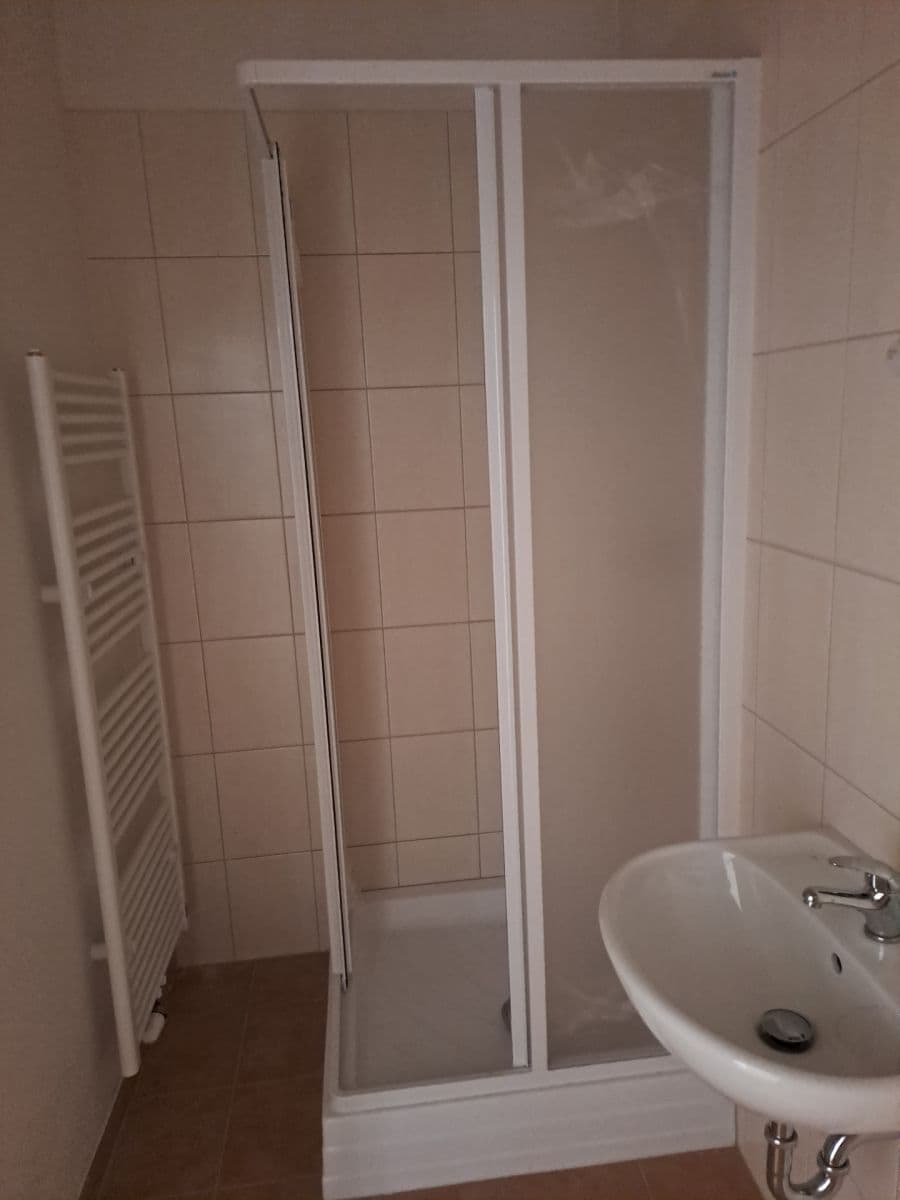 Pronájem bytu 2+1 85 m², Janovského, Praha, Praha Pronájem bytu 2+1 85 m², Janovského, Praha, Praha