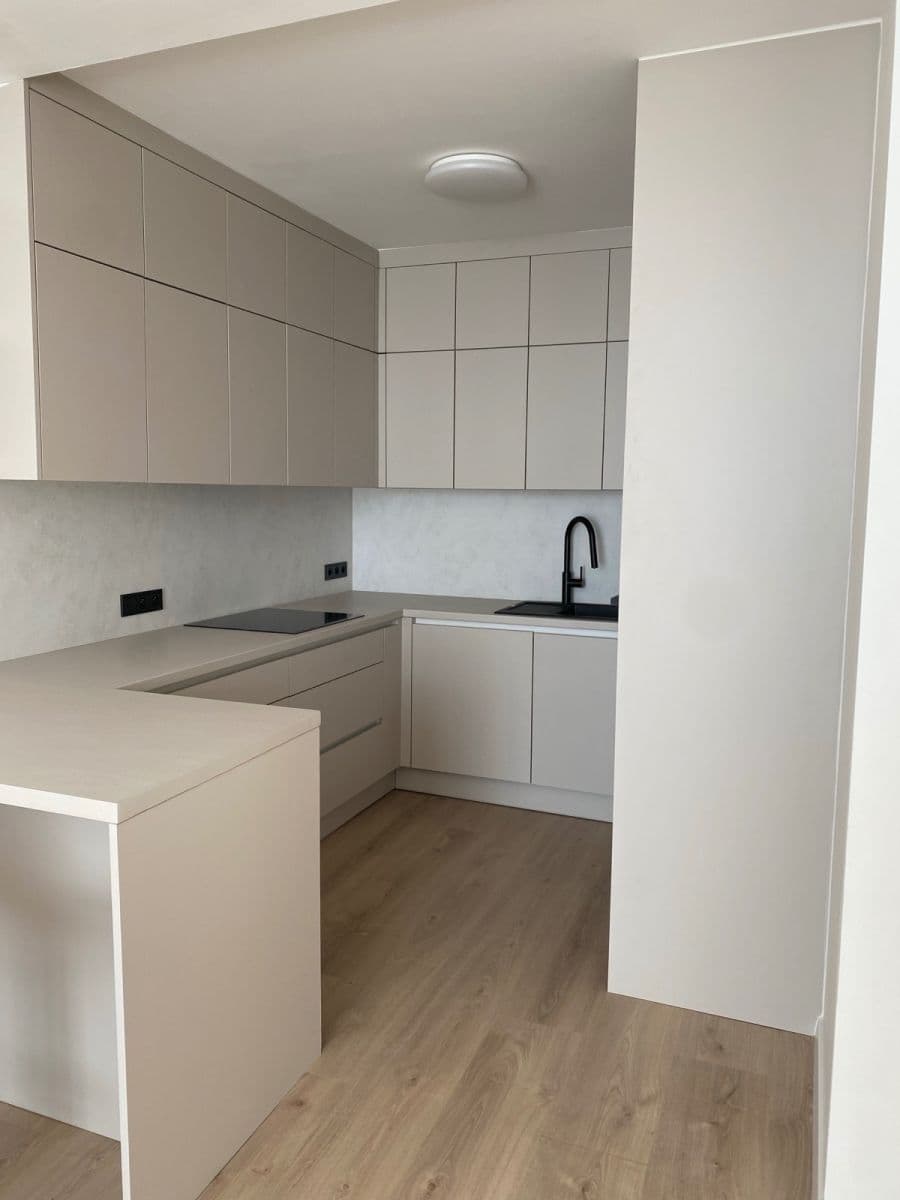 Pronájem bytu 2+kk 60 m², U Zvonařky, Praha, Praha Pronájem bytu 2+kk 60 m², U Zvonařky, Praha, Praha