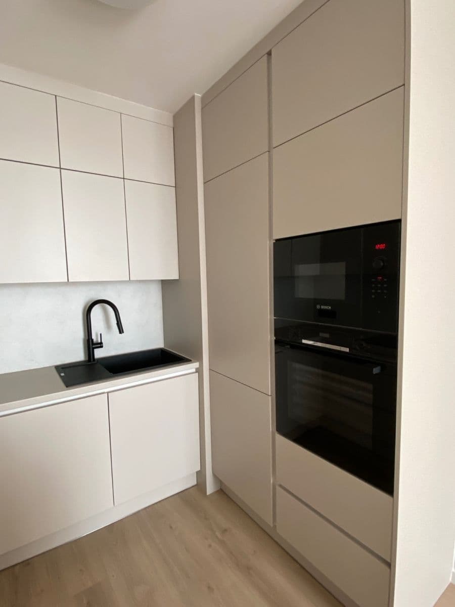Pronájem bytu 2+kk 60 m², U Zvonařky, Praha, Praha Pronájem bytu 2+kk 60 m², U Zvonařky, Praha, Praha