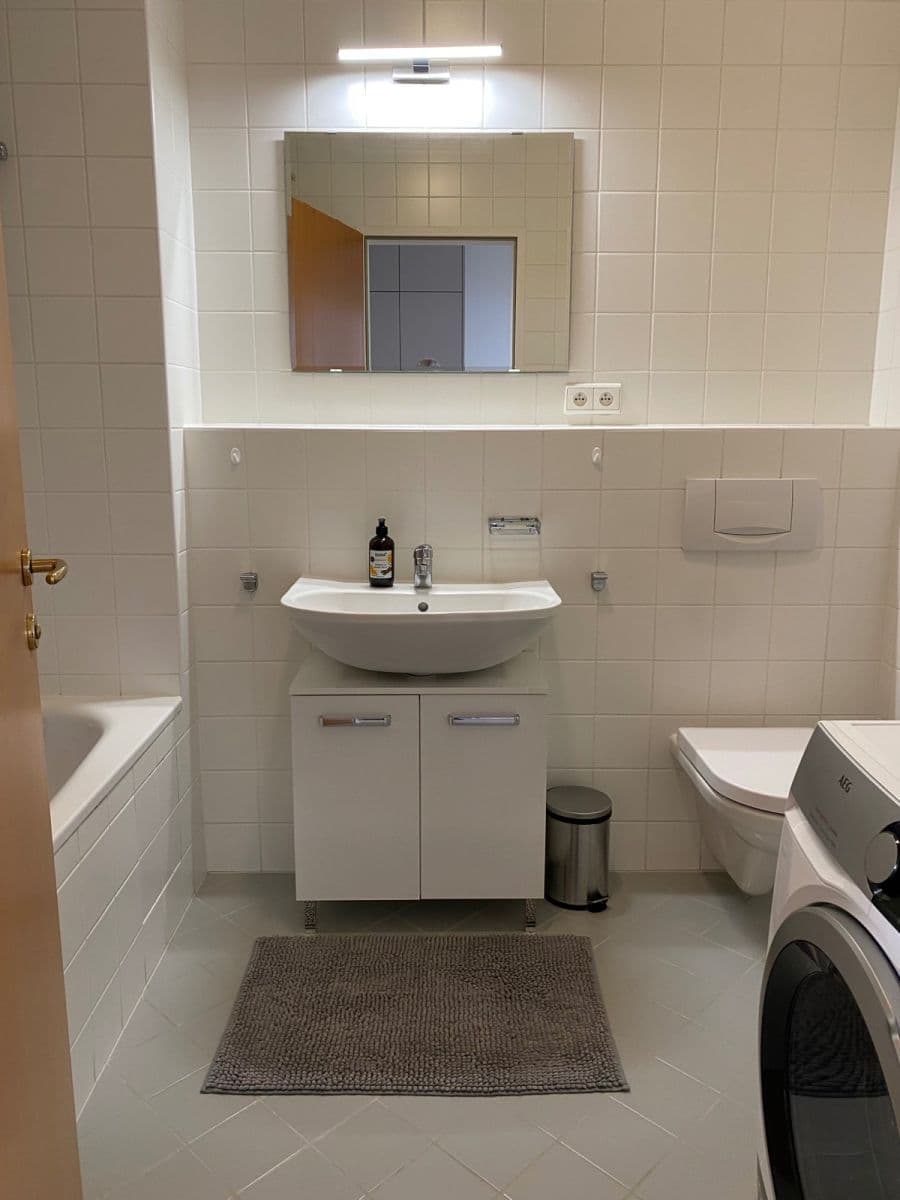 Pronájem bytu 2+kk 60 m², U Zvonařky, Praha, Praha Pronájem bytu 2+kk 60 m², U Zvonařky, Praha, Praha