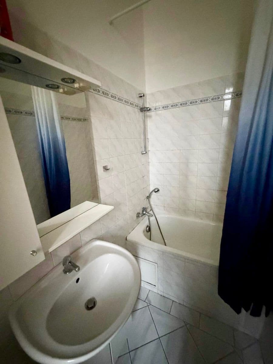 Pronájem bytu 1+1 42 m², Záhřebská, Praha, Praha Pronájem bytu 1+1 42 m², Záhřebská, Praha, Praha