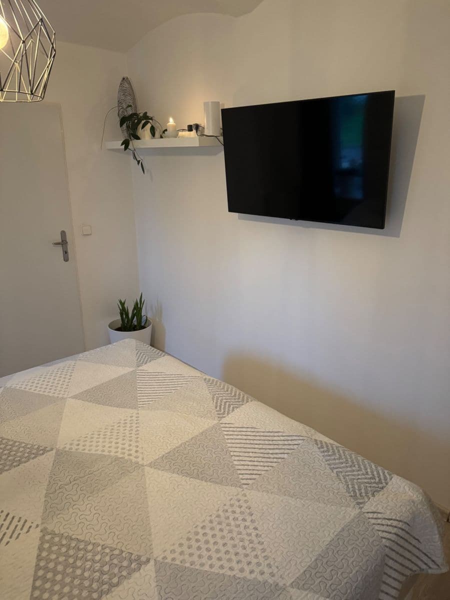 Prodej domu 185 m², pozemek 2.075 m², Vlkov pod Oškobrhem, Středočeský kraj Prodej domu 185 m², pozemek 2.075 m², Vlkov pod Oškobrhem, Středočeský kraj