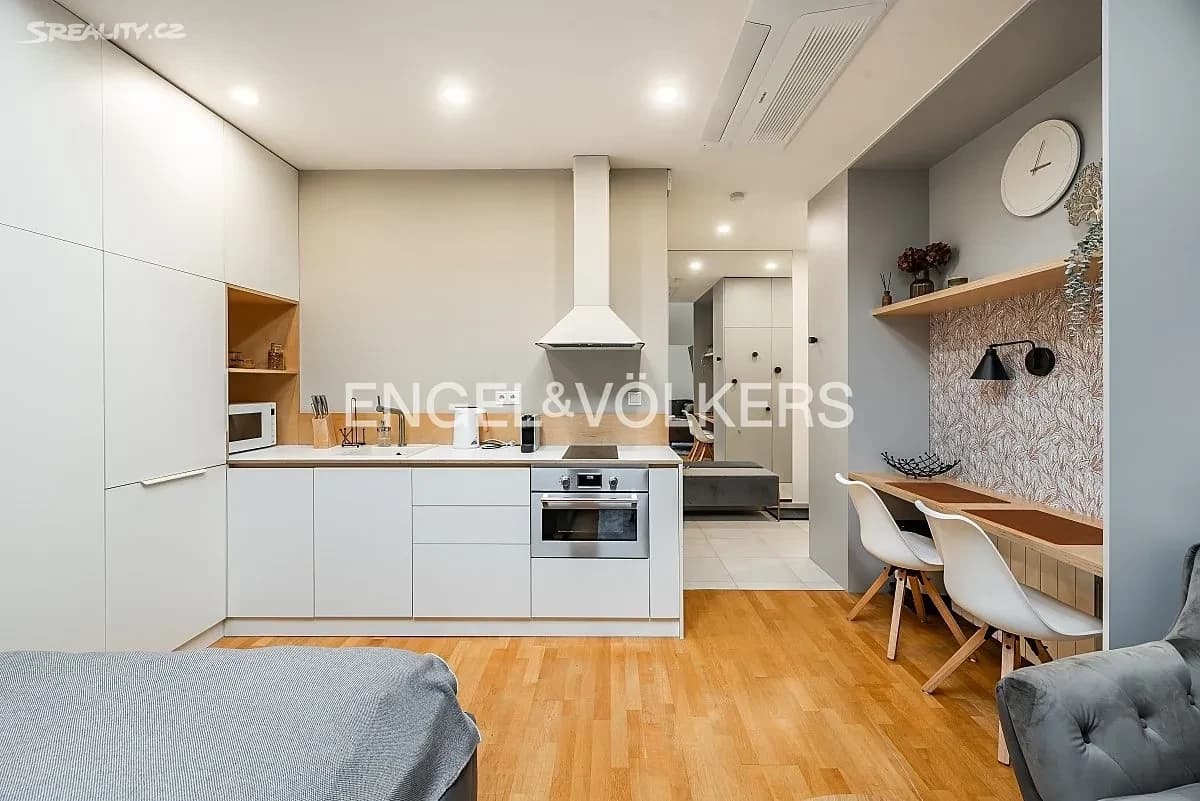 Pronájem bytu 1+kk 27 m², Štěpánská, Praha, Praha Pronájem bytu 1+kk 27 m², Štěpánská, Praha, Praha