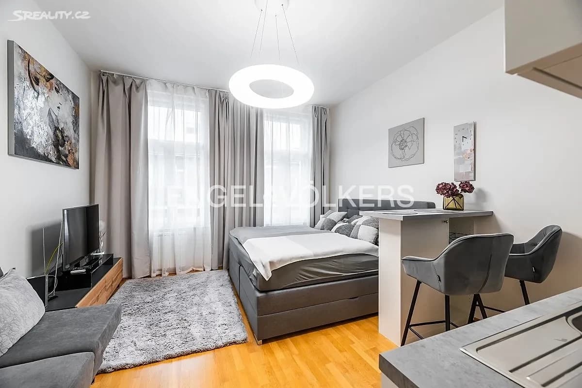 Pronájem bytu 1+kk 30 m², Příčná, Praha, Praha Pronájem bytu 1+kk 30 m², Příčná, Praha, Praha