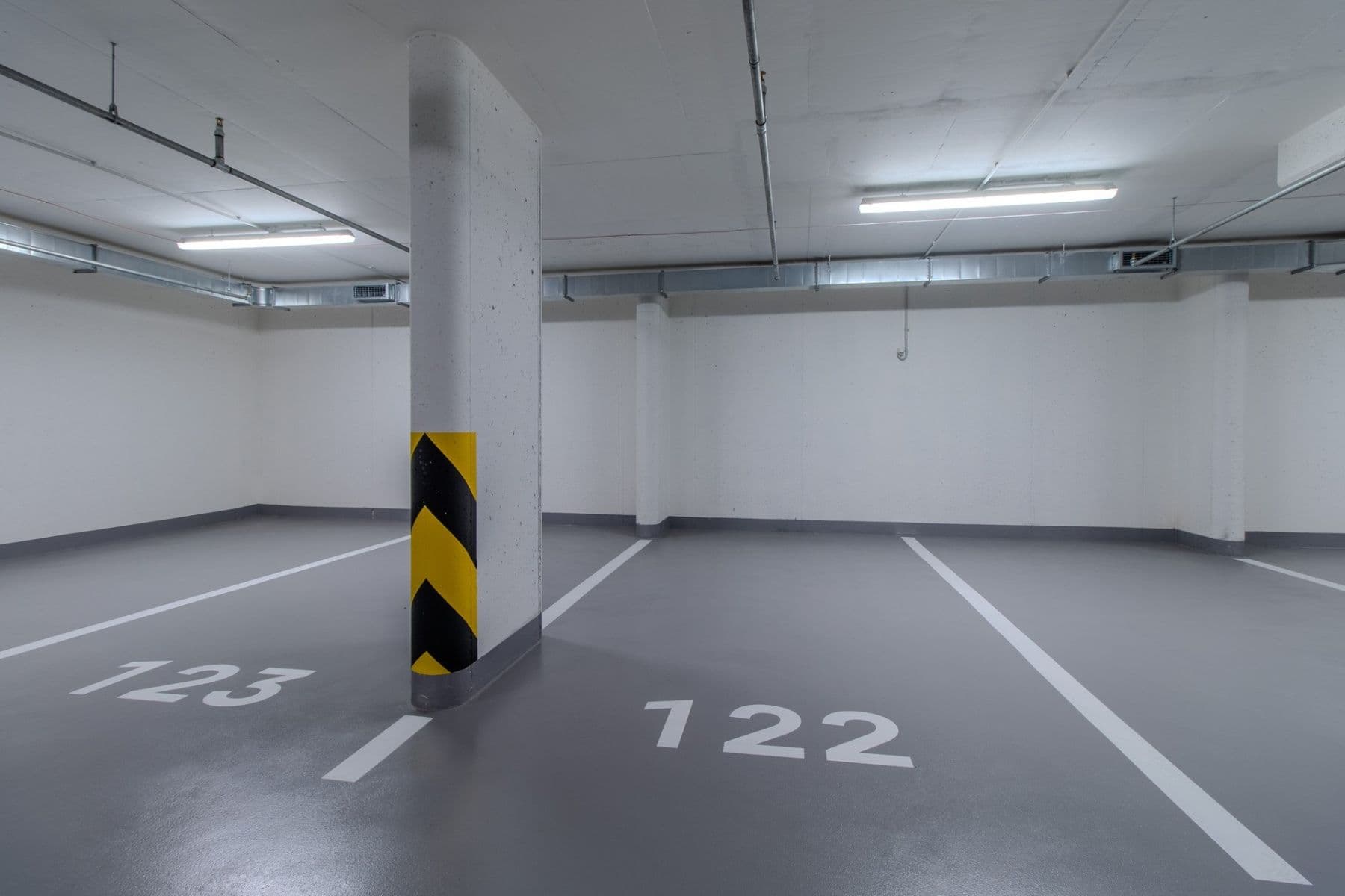 Pronájem garáže 15 m², Poděbradská, Praha, Praha Pronájem garáže 15 m², Poděbradská, Praha, Praha