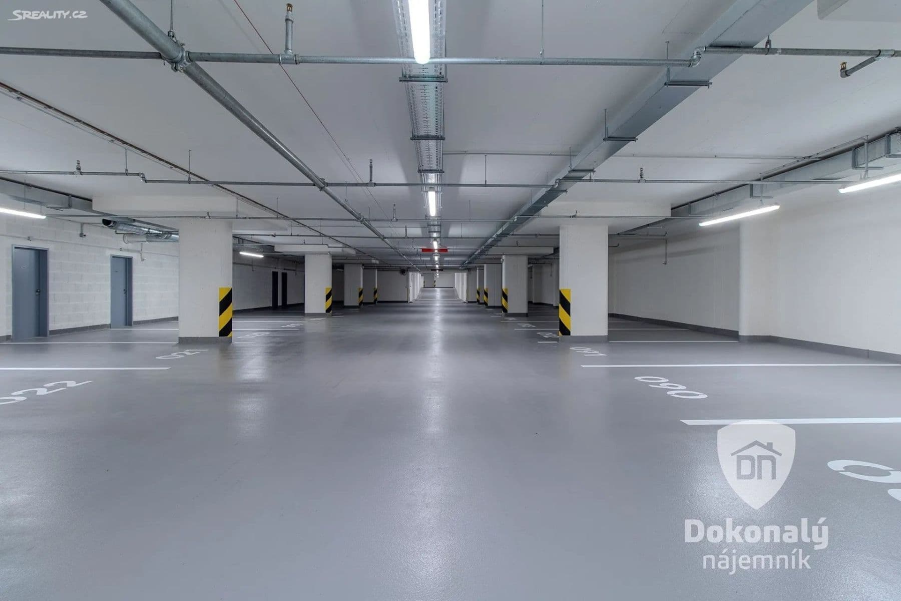 Pronájem garáže 15 m², Poděbradská, Praha, Praha Pronájem garáže 15 m², Poděbradská, Praha, Praha