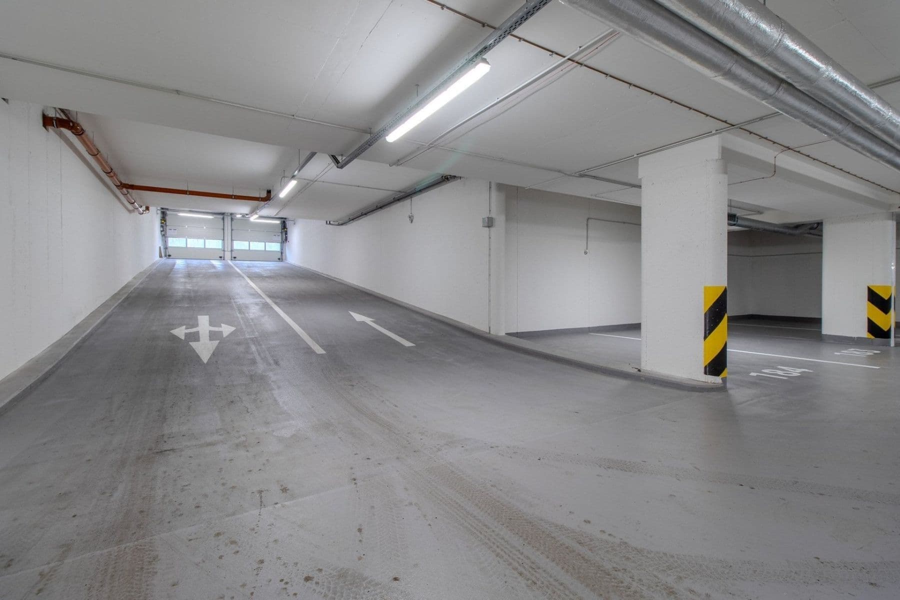 Pronájem garáže 15 m², Poděbradská, Praha, Praha Pronájem garáže 15 m², Poděbradská, Praha, Praha