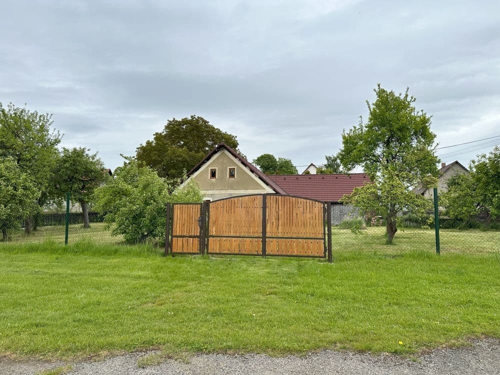 Prodej chaty, chalupy 250 m², pozemek 1.077 m², Smilovy Hory, Jihočeský kraj Prodej chaty, chalupy 250 m², pozemek 1.077 m², Smilovy Hory, Jihočeský kraj