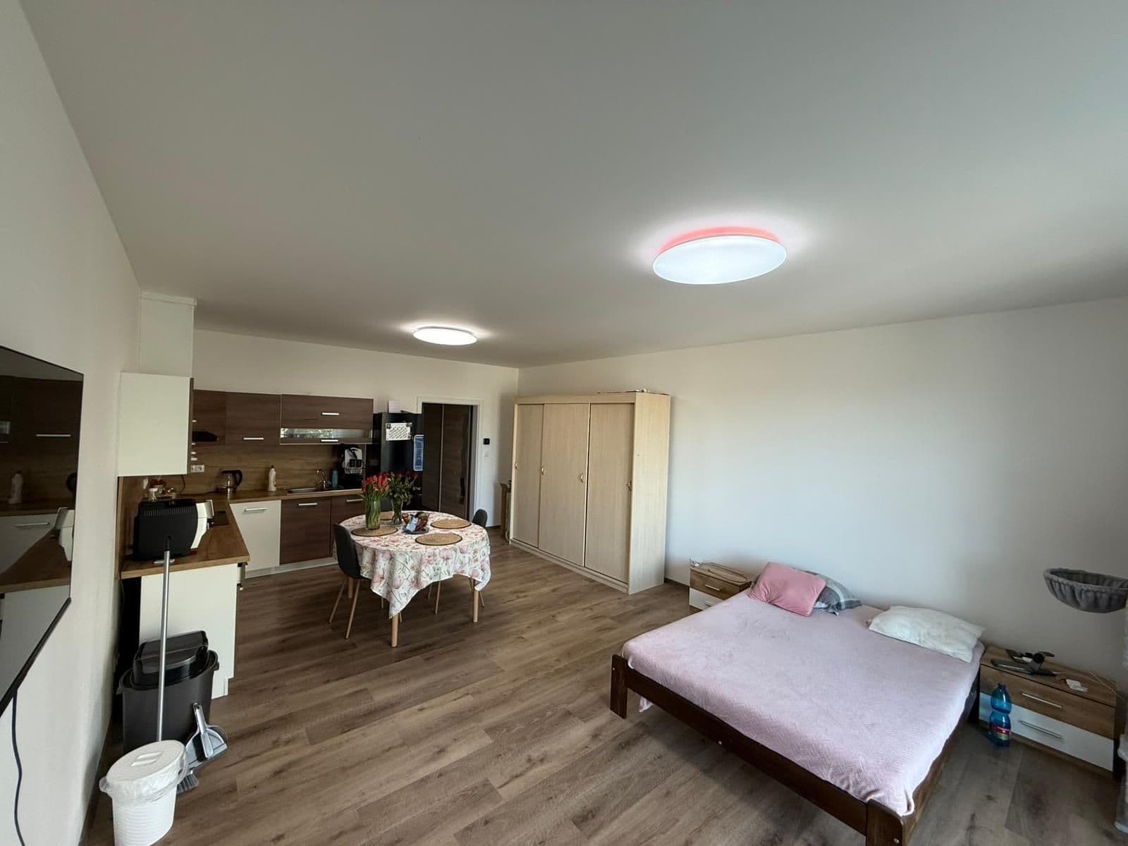 Pronájem bytu 1+kk 45 m², Okružní, Jihlava, Kraj Vysočina Pronájem bytu 1+kk 45 m², Okružní, Jihlava, Kraj Vysočina