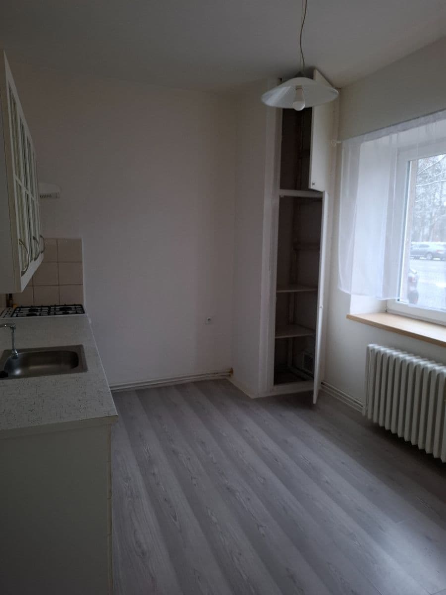 Pronájem bytu 1+1 39 m², Zborovské náměstí, Pardubice, Pardubický kraj Pronájem bytu 1+1 39 m², Zborovské náměstí, Pardubice, Pardubický kraj