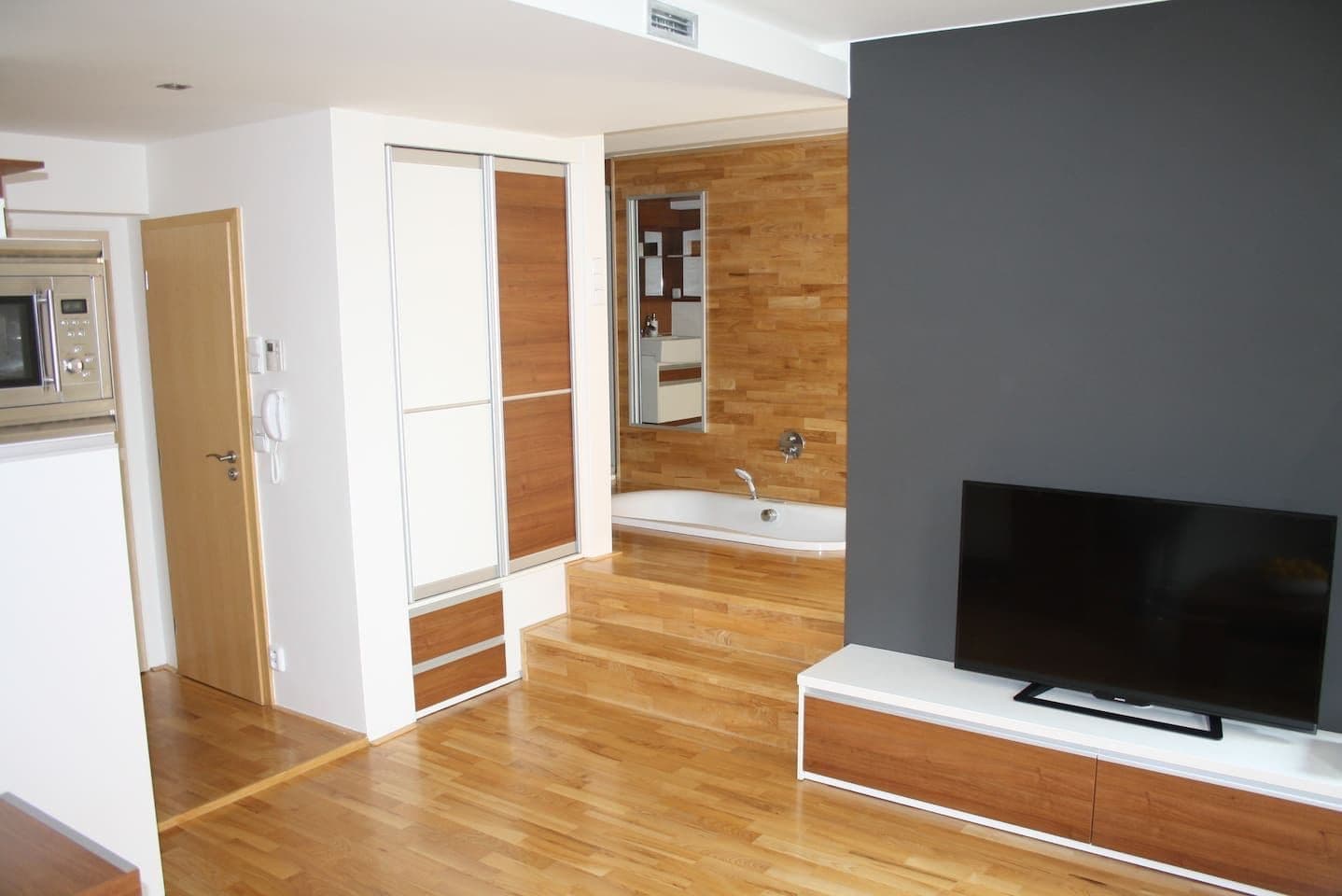 Pronájem bytu 1+kk 45 m², Vídeňská, Brno, Jihomoravský kraj Pronájem bytu 1+kk 45 m², Vídeňská, Brno, Jihomoravský kraj