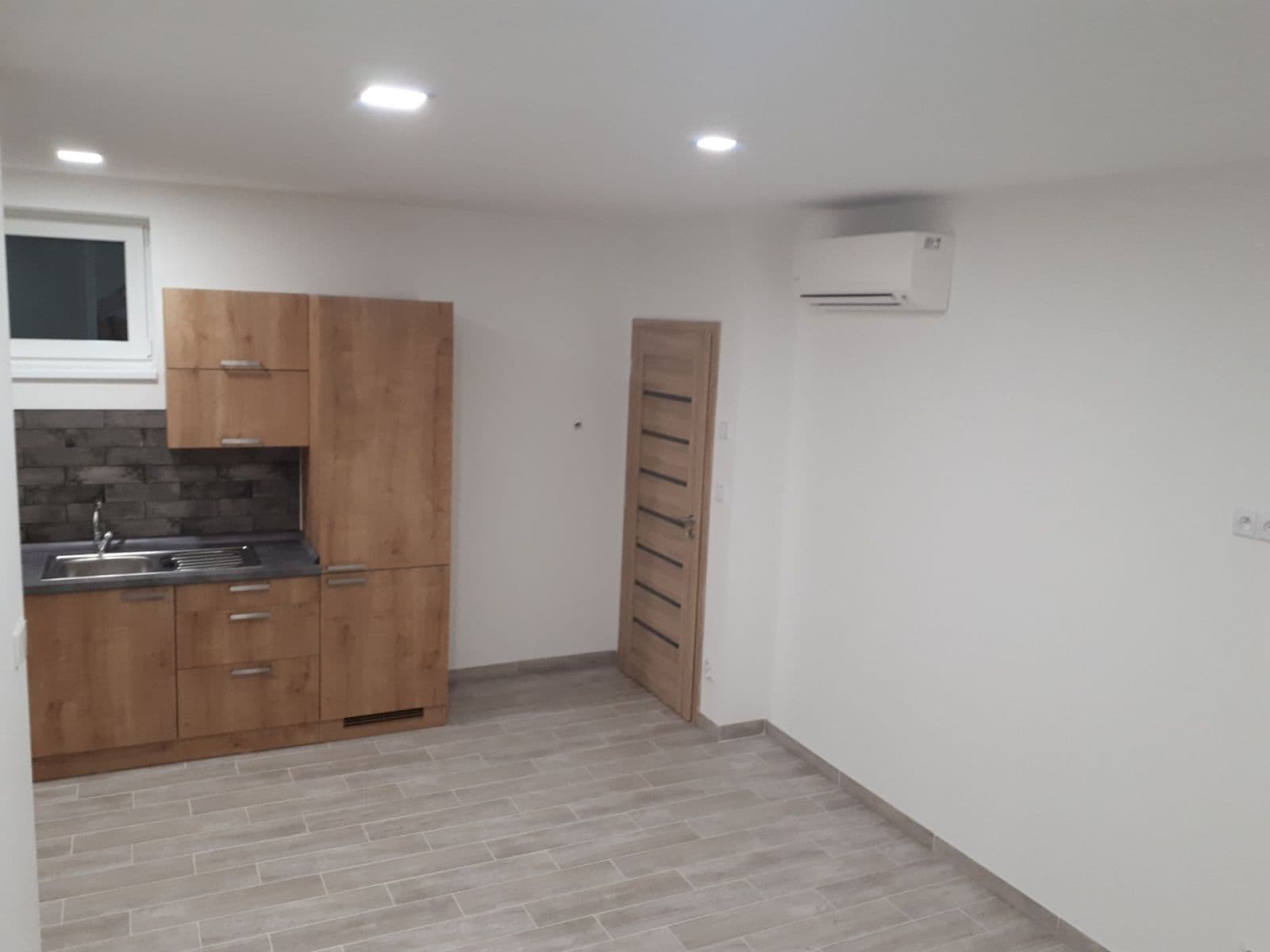 Pronájem bytu 3+kk 56 m², Brněnská, Kuřim, Jihomoravský kraj Pronájem bytu 3+kk 56 m², Brněnská, Kuřim, Jihomoravský kraj