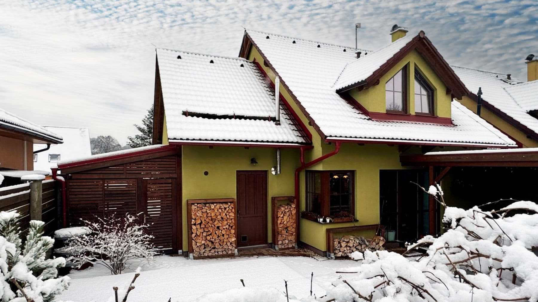 Prodej domu 140 m², pozemek 303 m², Dlouhomostecká, Liberec, Liberecký kraj Prodej domu 140 m², pozemek 303 m², Dlouhomostecká, Liberec, Liberecký kraj