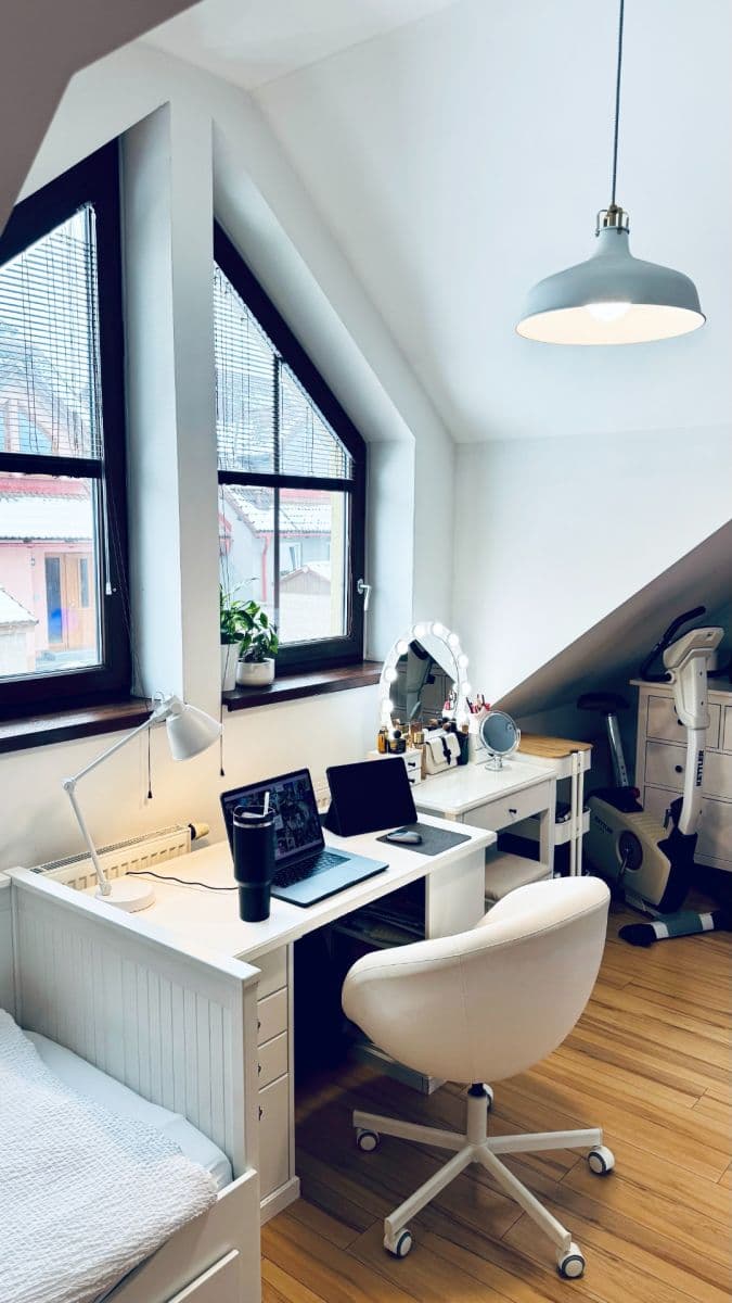 Prodej domu 140 m², pozemek 303 m², Dlouhomostecká, Liberec, Liberecký kraj Prodej domu 140 m², pozemek 303 m², Dlouhomostecká, Liberec, Liberecký kraj