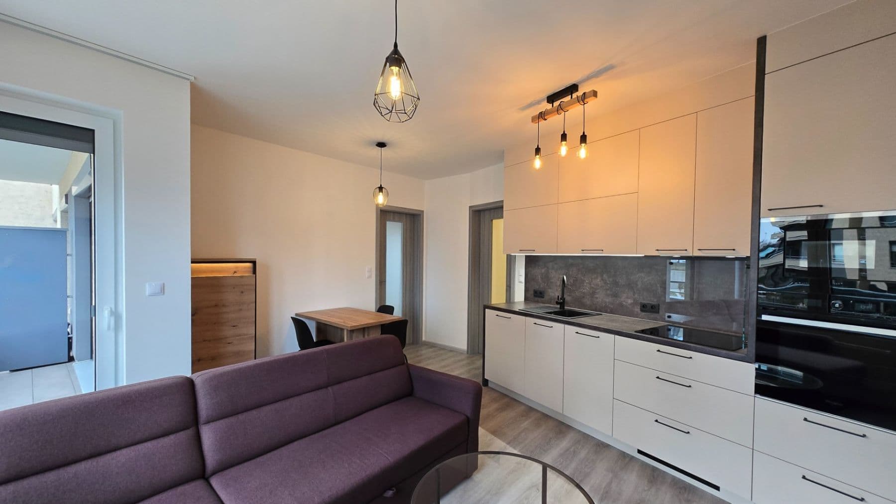 Pronájem bytu 2+kk 47 m², Drahňovická, Praha, Praha Pronájem bytu 2+kk 47 m², Drahňovická, Praha, Praha