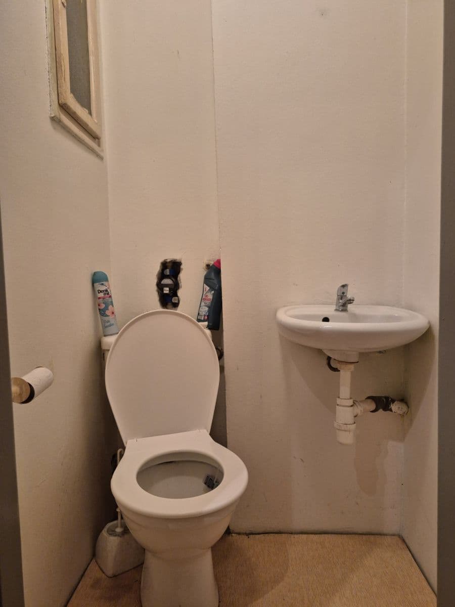 Pronájem bytu 2+kk 32 m², Pod Strojírnami, Praha, Praha Pronájem bytu 2+kk 32 m², Pod Strojírnami, Praha, Praha