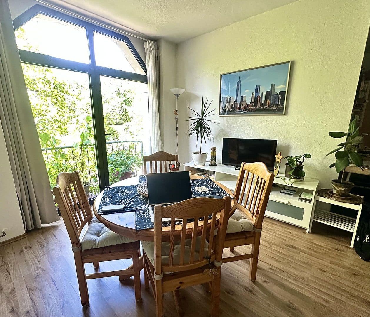 Pronájem bytu 2+1 59 m², Kaiserslautern, Porýní-Falc Pronájem bytu 2+1 59 m², Kaiserslautern, Porýní-Falc