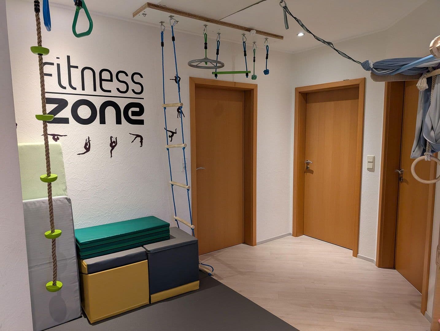 Prodej domu 205 m², pozemek 1.050 m², Am Wildbach 7, Wiesmoor, Dolní Sasko Prodej domu 205 m², pozemek 1.050 m², Am Wildbach 7, Wiesmoor, Dolní Sasko