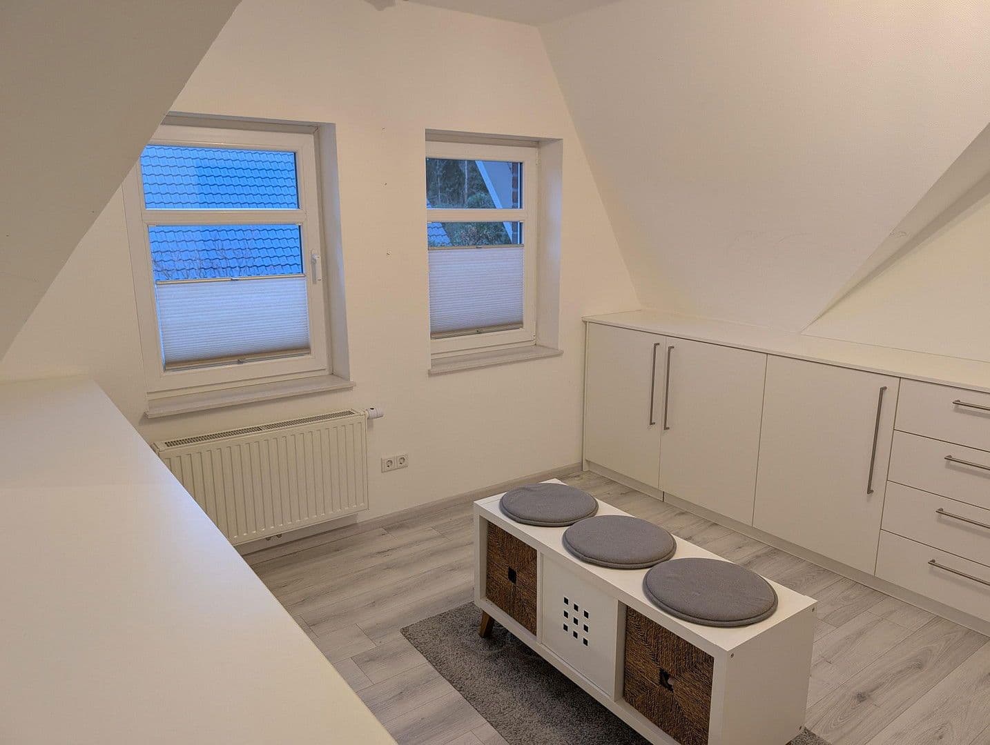 Prodej domu 205 m², pozemek 1.050 m², Am Wildbach 7, Wiesmoor, Dolní Sasko Prodej domu 205 m², pozemek 1.050 m², Am Wildbach 7, Wiesmoor, Dolní Sasko