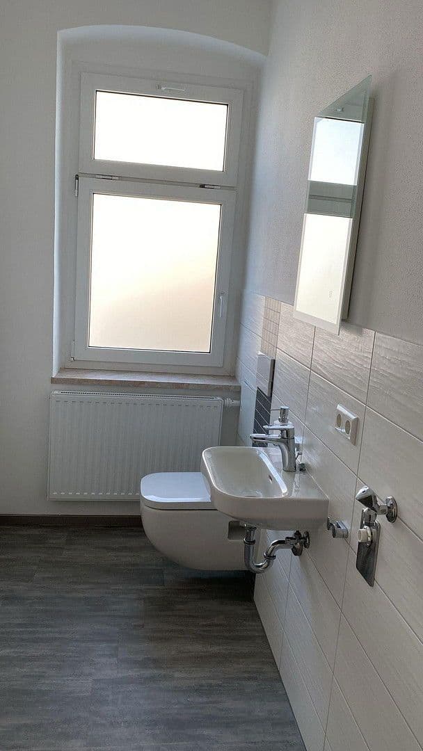 Pronájem bytu 3+1 98 m², Bahnhofstr.2, Cvikov, Sasko Pronájem bytu 3+1 98 m², Bahnhofstr.2, Cvikov, Sasko