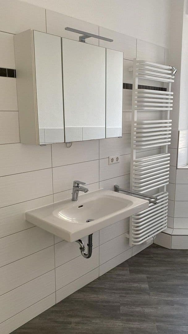 Pronájem bytu 3+1 98 m², Bahnhofstr.2, Cvikov, Sasko Pronájem bytu 3+1 98 m², Bahnhofstr.2, Cvikov, Sasko