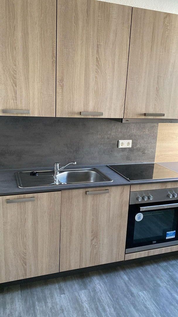 Pronájem bytu 3+1 98 m², Bahnhofstr.2, Cvikov, Sasko Pronájem bytu 3+1 98 m², Bahnhofstr.2, Cvikov, Sasko