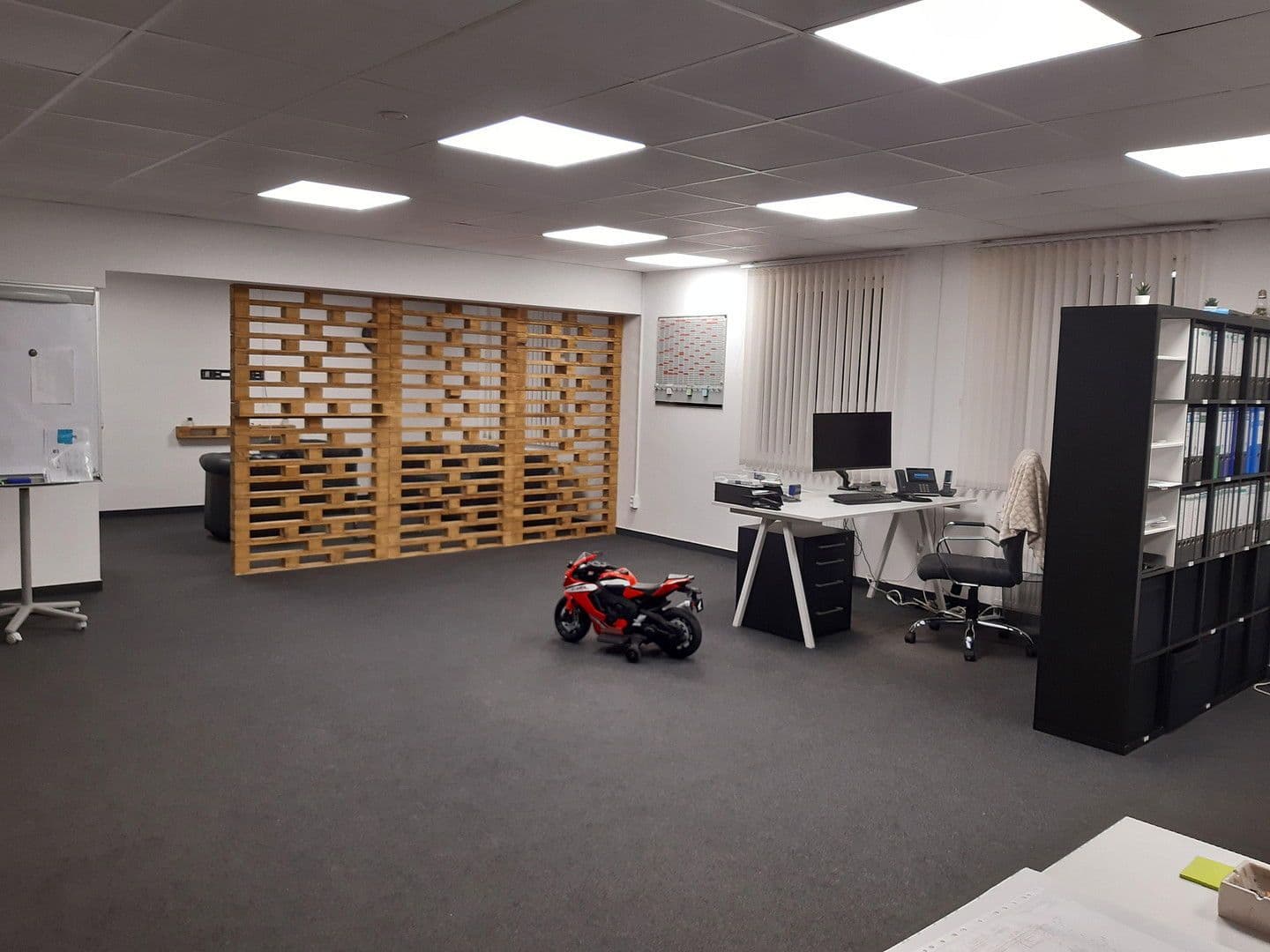 Pronájem nebytového prostoru 1.000 m², Münchener Straße 73, Essen, Severní Porýní-Vestfálsko Pronájem nebytového prostoru 1.000 m², Münchener Straße 73, Essen, Severní Porýní-Vestfálsko