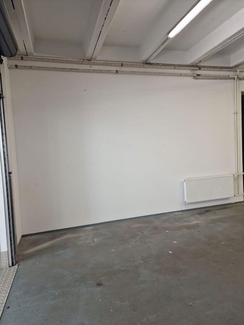 Pronájem nebytového prostoru 1.000 m², Münchener Straße 73, Essen, Severní Porýní-Vestfálsko Pronájem nebytového prostoru 1.000 m², Münchener Straße 73, Essen, Severní Porýní-Vestfálsko