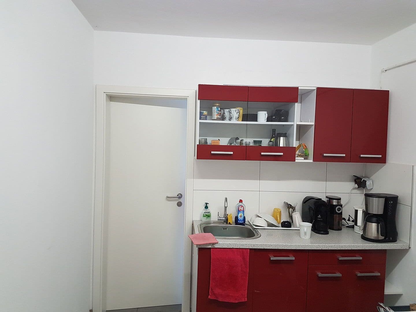 Pronájem nebytového prostoru 1.000 m², Münchener Straße 73, Essen, Severní Porýní-Vestfálsko Pronájem nebytového prostoru 1.000 m², Münchener Straße 73, Essen, Severní Porýní-Vestfálsko