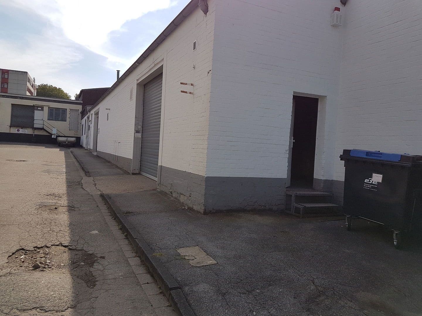 Pronájem nebytového prostoru 1.000 m², Münchener Straße 73, Essen, Severní Porýní-Vestfálsko Pronájem nebytového prostoru 1.000 m², Münchener Straße 73, Essen, Severní Porýní-Vestfálsko