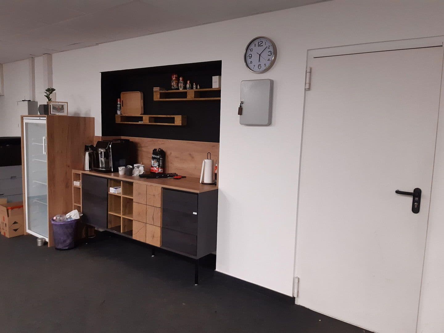 Pronájem nebytového prostoru 1.000 m², Münchener Straße 73, Essen, Severní Porýní-Vestfálsko Pronájem nebytového prostoru 1.000 m², Münchener Straße 73, Essen, Severní Porýní-Vestfálsko