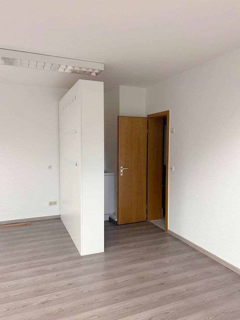 Pronájem bytu 1+1 38 m², Bad Wimpfen, Bádensko-Württembersko Pronájem bytu 1+1 38 m², Bad Wimpfen, Bádensko-Württembersko