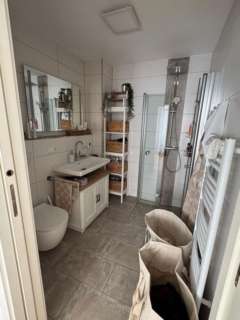 Pronájem bytu 4+1 90 m², Leienfelsstr. 2b, 81243, München, München, Bavorsko Pronájem bytu 4+1 90 m², Leienfelsstr. 2b, 81243, München, München, Bavorsko