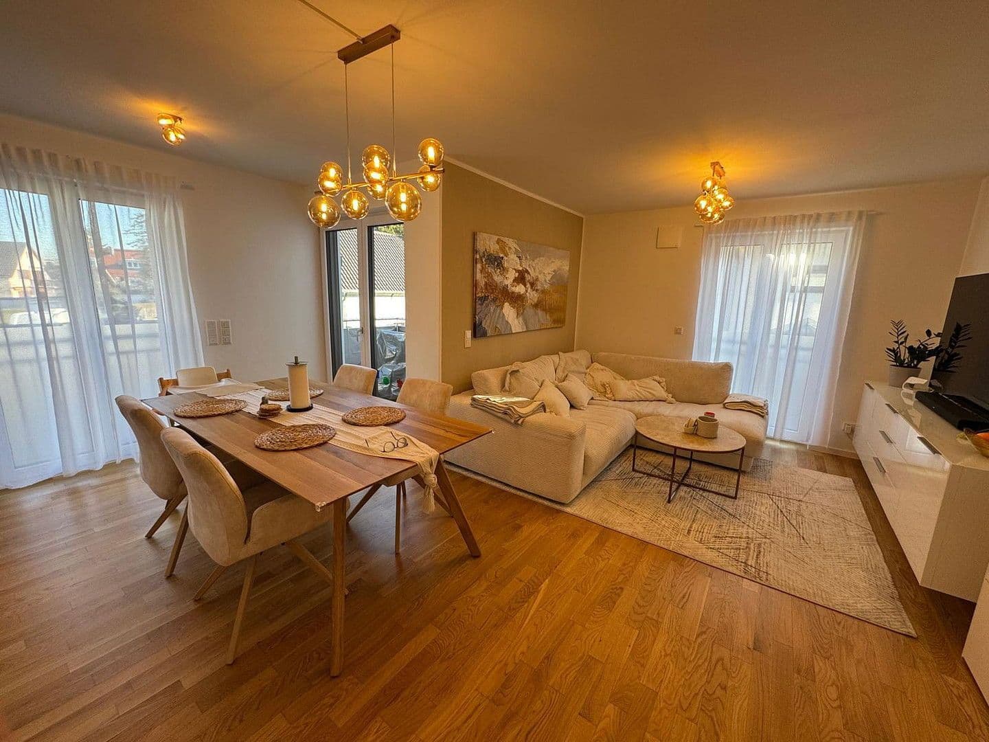 Pronájem bytu 4+1 90 m², Leienfelsstr. 2b, 81243, München, München, Bavorsko Pronájem bytu 4+1 90 m², Leienfelsstr. 2b, 81243, München, München, Bavorsko