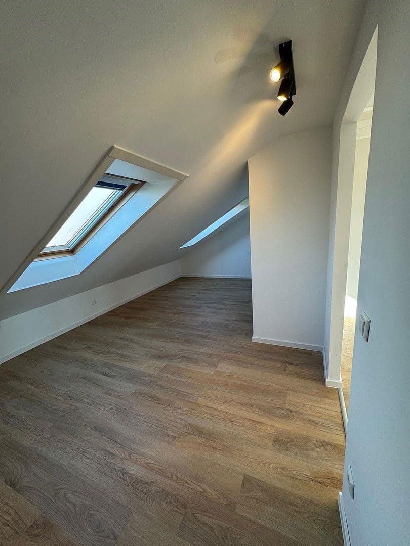 Pronájem bytu 2+1 50 m², Karlsruhe, Bádensko-Württembersko Pronájem bytu 2+1 50 m², Karlsruhe, Bádensko-Württembersko