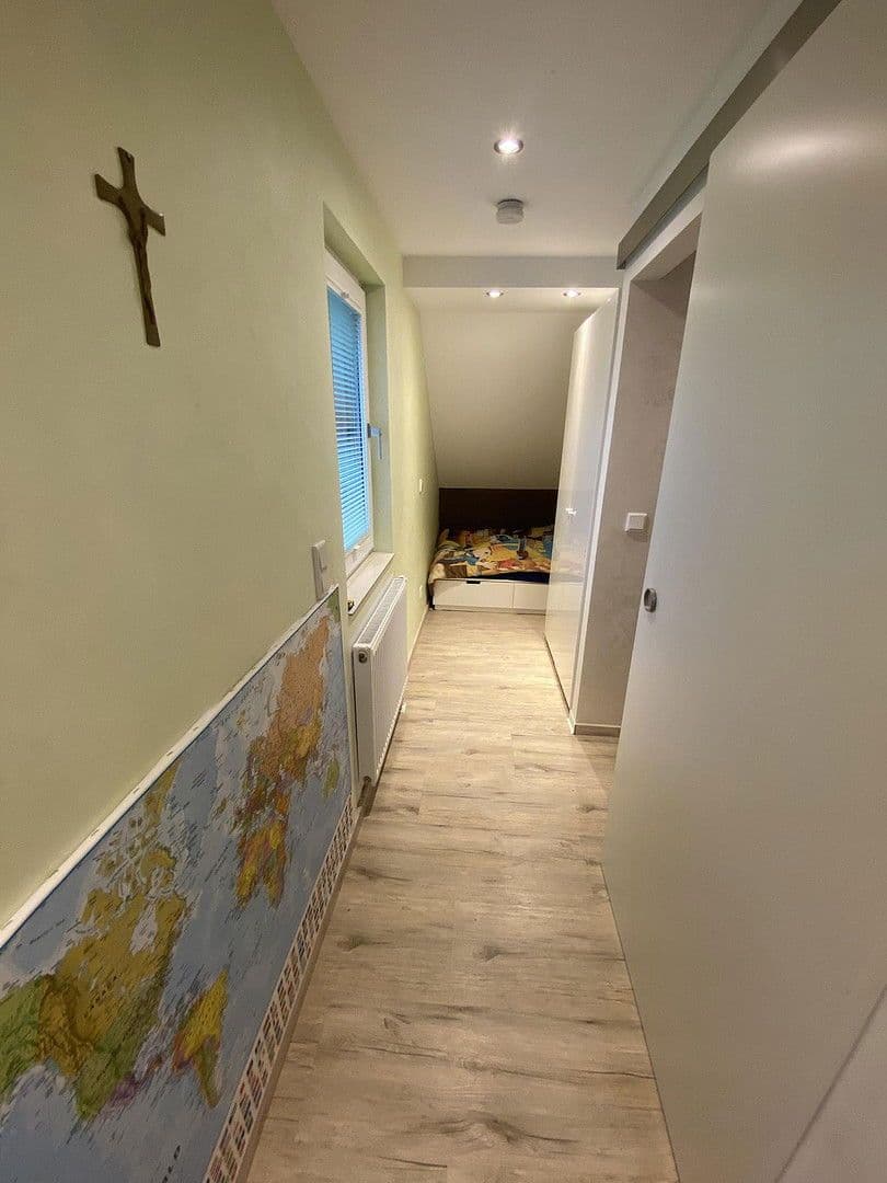 Prodej domu 120 m², pozemek 400 m², An der Schanzenbrücke 14, Duisburg, Severní Porýní-Vestfálsko Prodej domu 120 m², pozemek 400 m², An der Schanzenbrücke 14, Duisburg, Severní Porýní-Vestfálsko