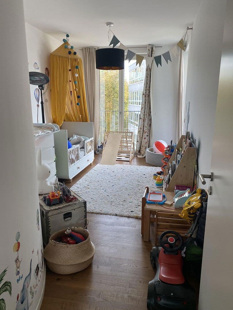 Prodej bytu 4+1 105 m², Pistoriusstr. 111, Berlin, Berlín Prodej bytu 4+1 105 m², Pistoriusstr. 111, Berlin, Berlín