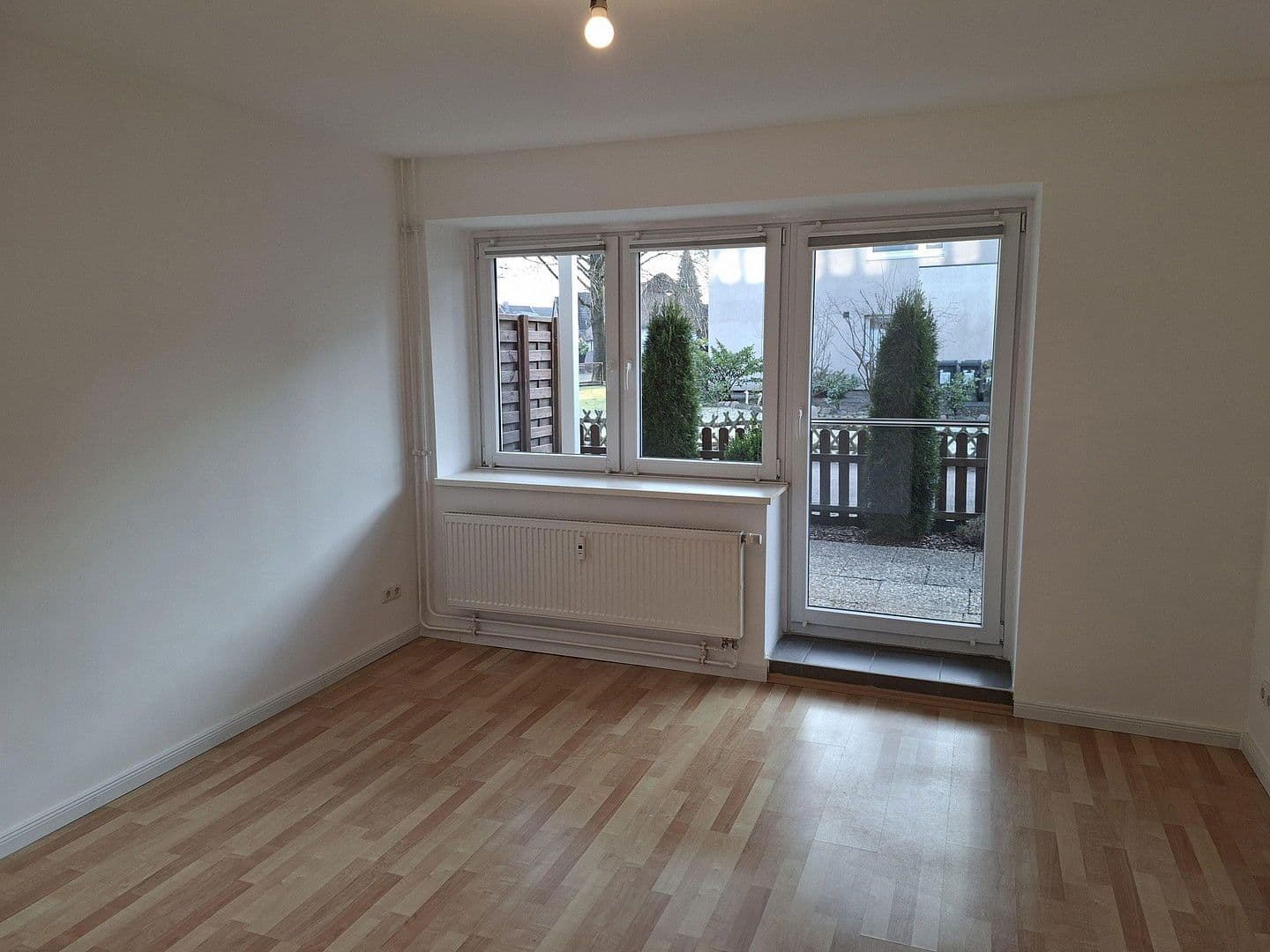 Pronájem bytu 2+1 84 m², Dorfstraße 18, Tangstedt, Šlesvicko-Holštýnsko Pronájem bytu 2+1 84 m², Dorfstraße 18, Tangstedt, Šlesvicko-Holštýnsko