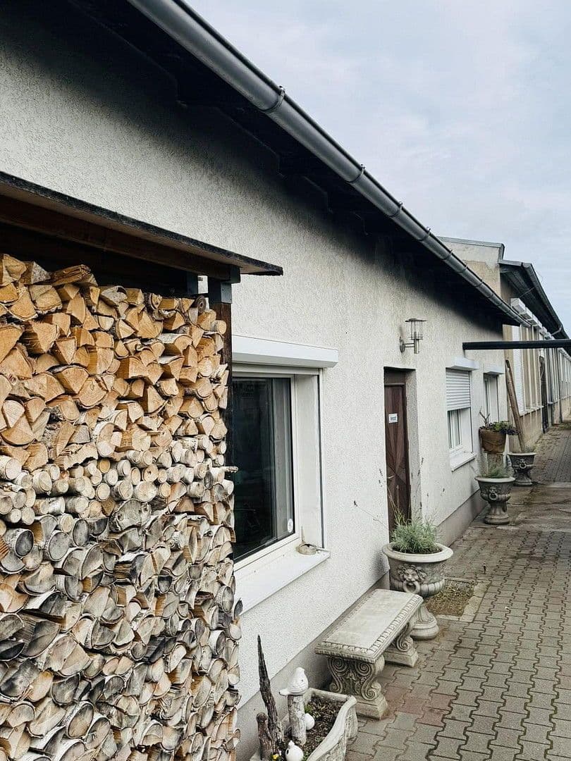 Prodej domu 132 m², pozemek 1.977 m², Biederitz, Sasko-Anhaltsko Prodej domu 132 m², pozemek 1.977 m², Biederitz, Sasko-Anhaltsko