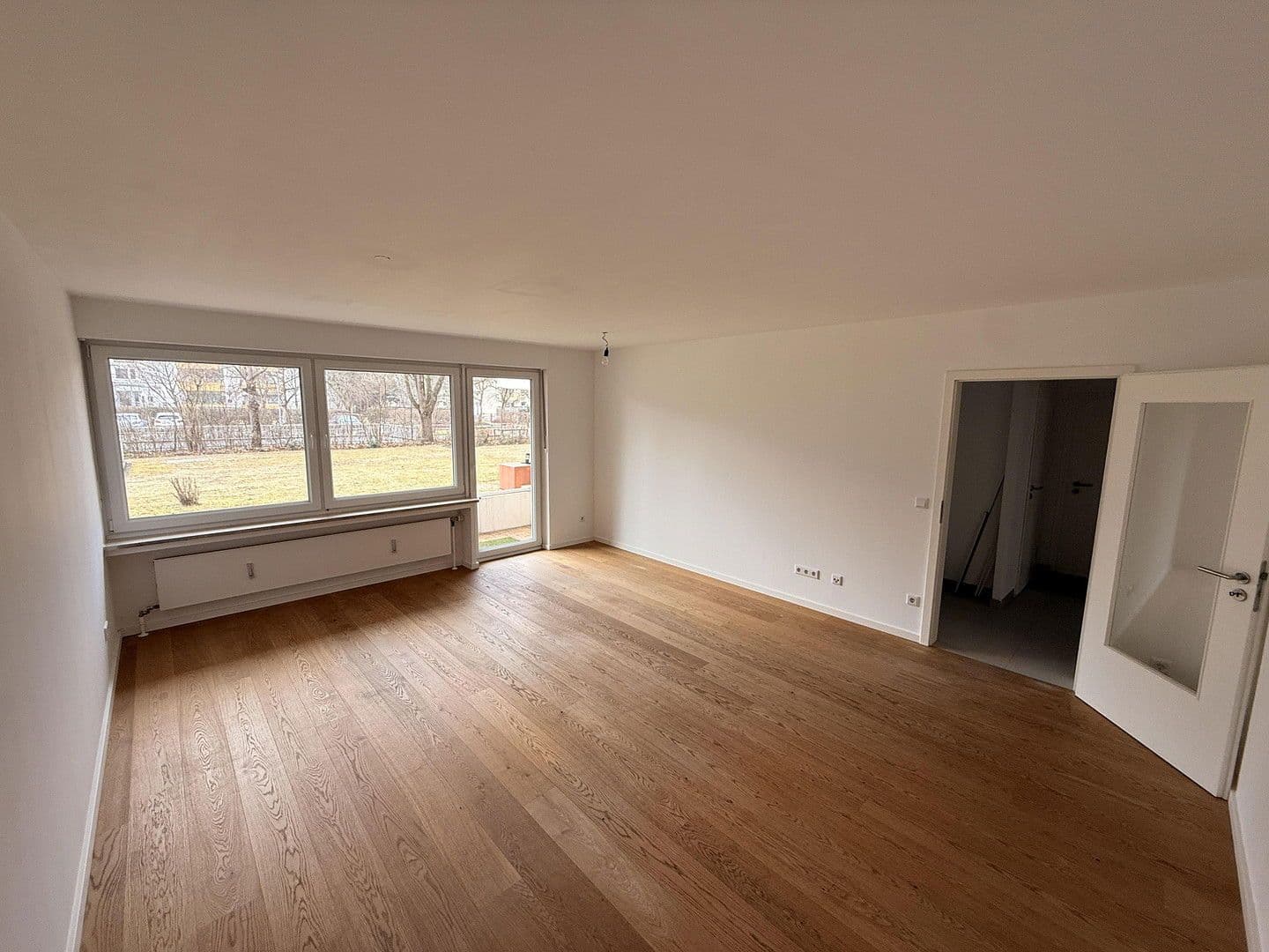 Pronájem bytu 3+1 86 m², Plievierpark 12, München, Bavorsko Pronájem bytu 3+1 86 m², Plievierpark 12, München, Bavorsko