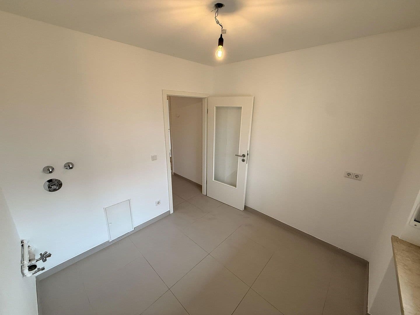 Pronájem bytu 3+1 86 m², Plievierpark 12, München, Bavorsko Pronájem bytu 3+1 86 m², Plievierpark 12, München, Bavorsko